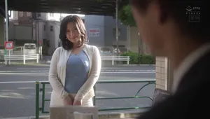 ông xã yếu không làm lên đỉnh, vợ yêu lên mạng tìm trai trẻ xxx khỏe
